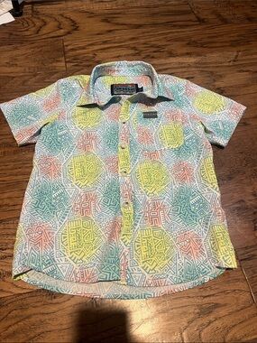 Burlebo Boys Short-Sleeve Multi-Color Geo Print Shirt size small (5-6)